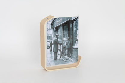Cadre photo contreplaqué à support incurvé – 5×7″ (12,7×17,8 cm)